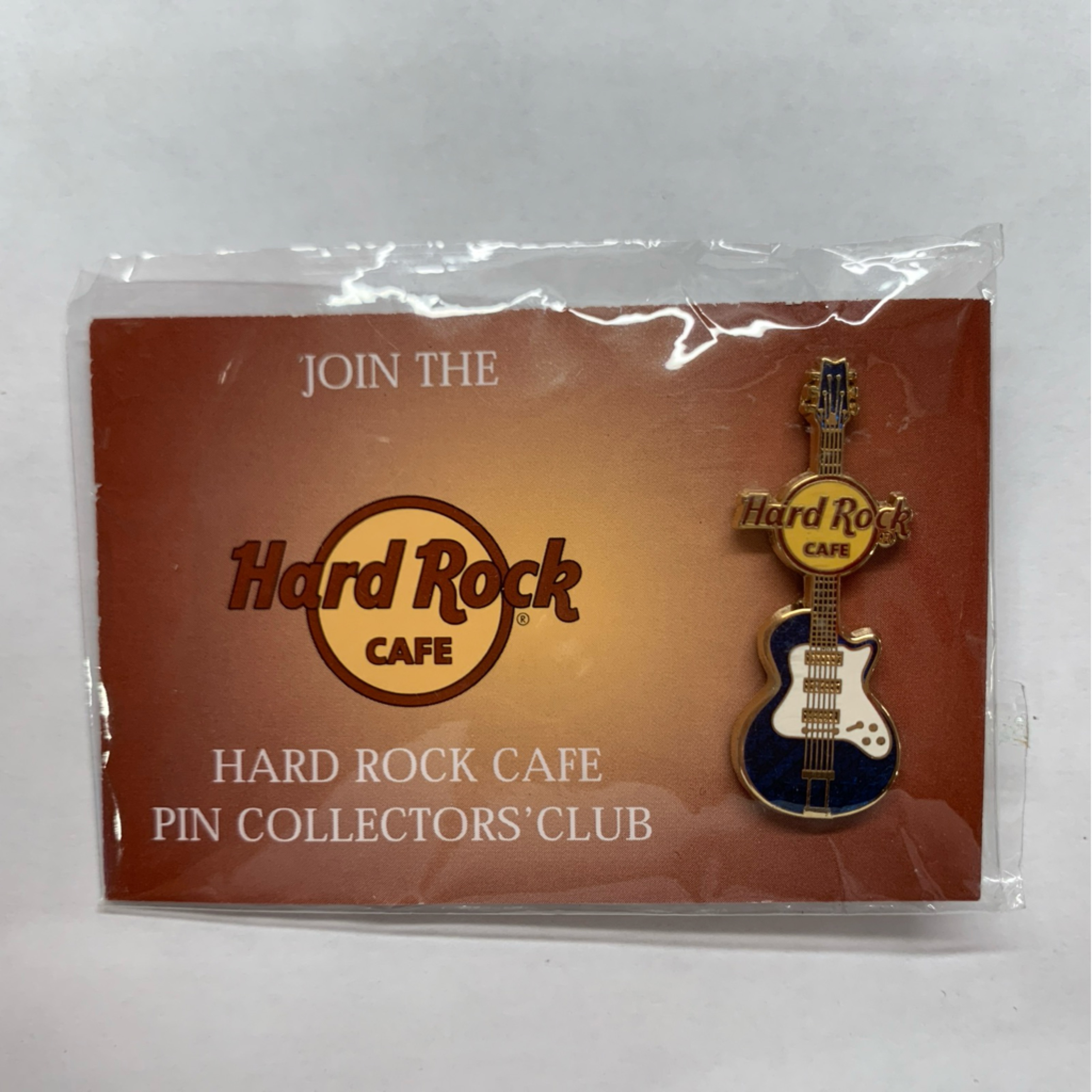 Hard Rock Cafe Pin Collectors Club Guitar Pin